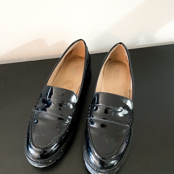 Rockport Shoes - Rockport Black Loafer - Size 8.5 Women